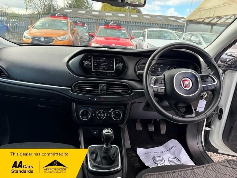 Used Fiat Tipo Lounge 2017 White