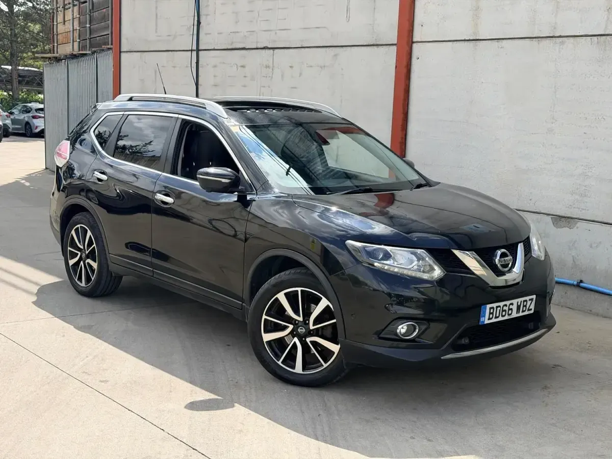 Used Nissan X-Trail Tekna 130 HP (95 kW) 2016 Black SUV