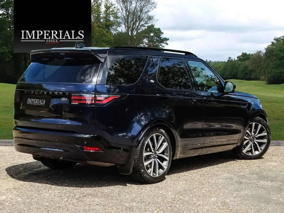 Used Land Rover Discovery 5 SE Dynamic 2023 Blue SUV