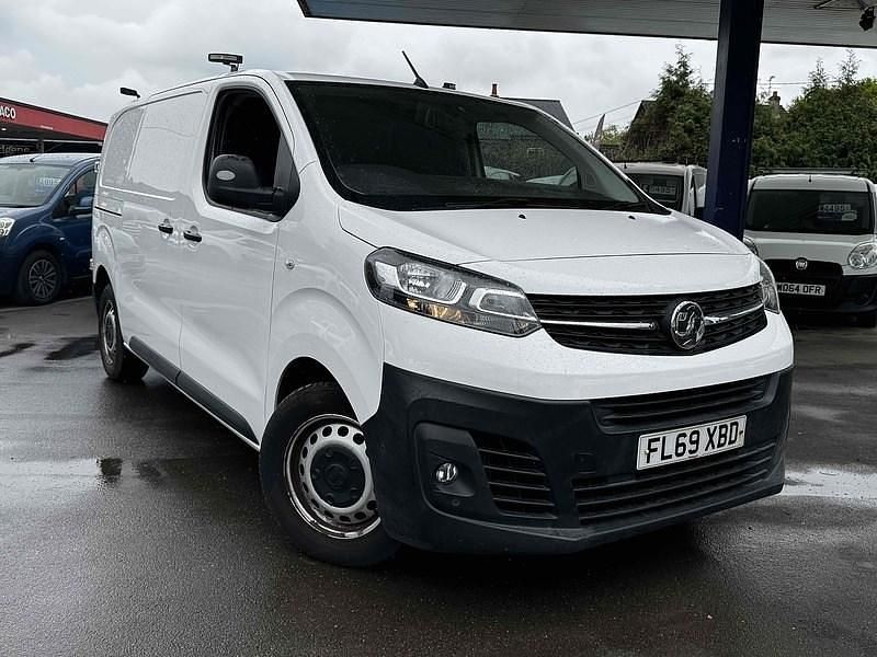 White Used 2019 Vauxhall Vivaro Edition Van | £11,595 (Fair price) - Image 1/3