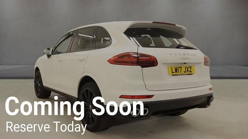 Used Porsche Cayenne Platinum Edition 262 HP (192 kW) 2017 White SUV