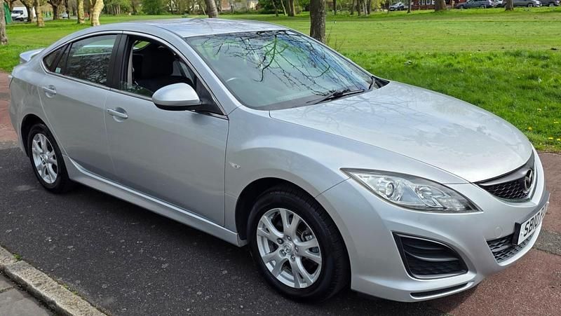 Begagnad Mazda 6 2010 Silver Halvkombi