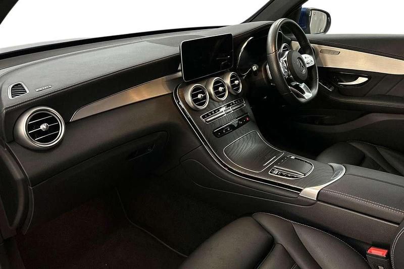 Used Mercedes GLC300e AMG Line Premium 255 HP (187 kW) 2022 Blue Coupe
