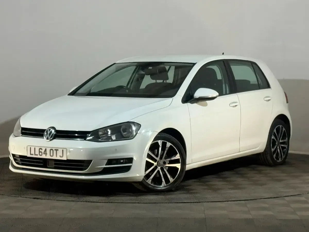 Used VW Golf VII Match 2014 White Hatchback