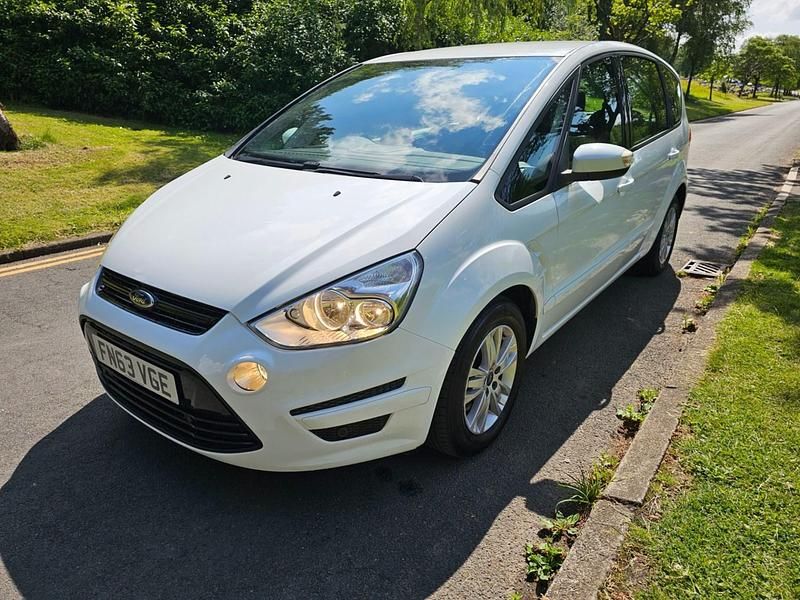 Begagnad Ford S-MAX Zetec 2013 Vit Minibuss