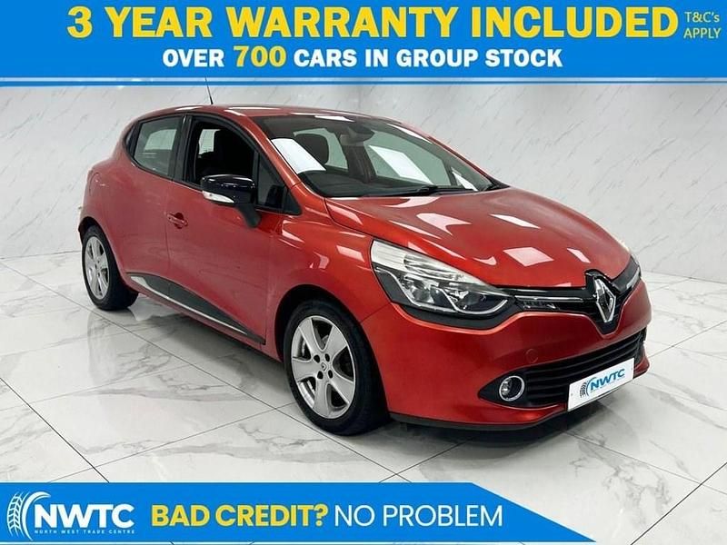 Used Renault Clio IV Dynamique 90 HP (66 kW) 2015 Red Hatchback