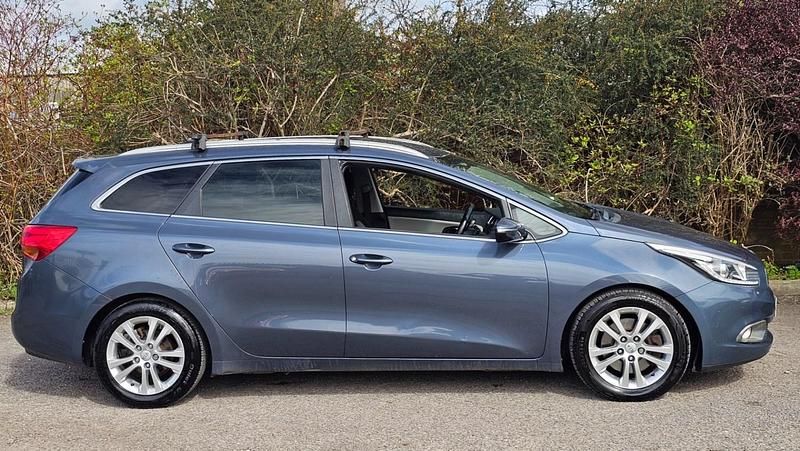 Used Kia Ceed 2013 Blue Hatchback