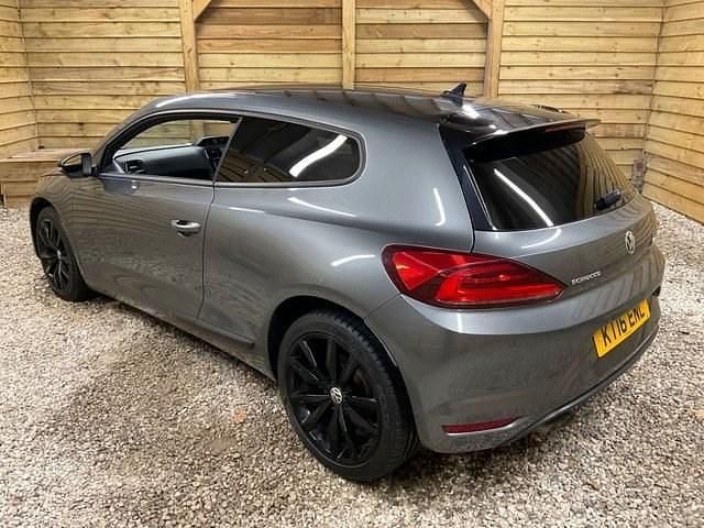 Usado VW Scirocco Black Edition 150 HP (110 kW) 2016 Cinzento Coupé