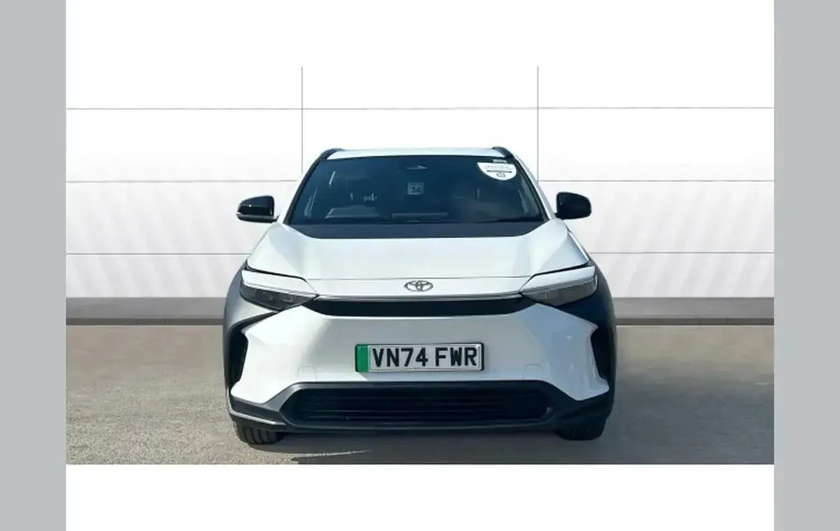 Used Toyota bZ4X PURE 150 kW (204 HP) 2025 White SUV