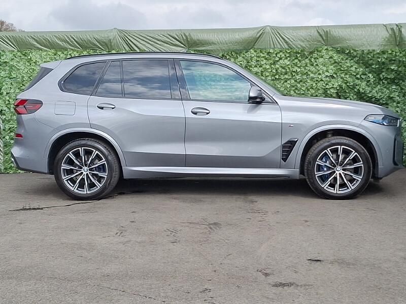 Gebraucht BMW X5 M Sport 298 PS (219 kW) 2025 Grau SUV