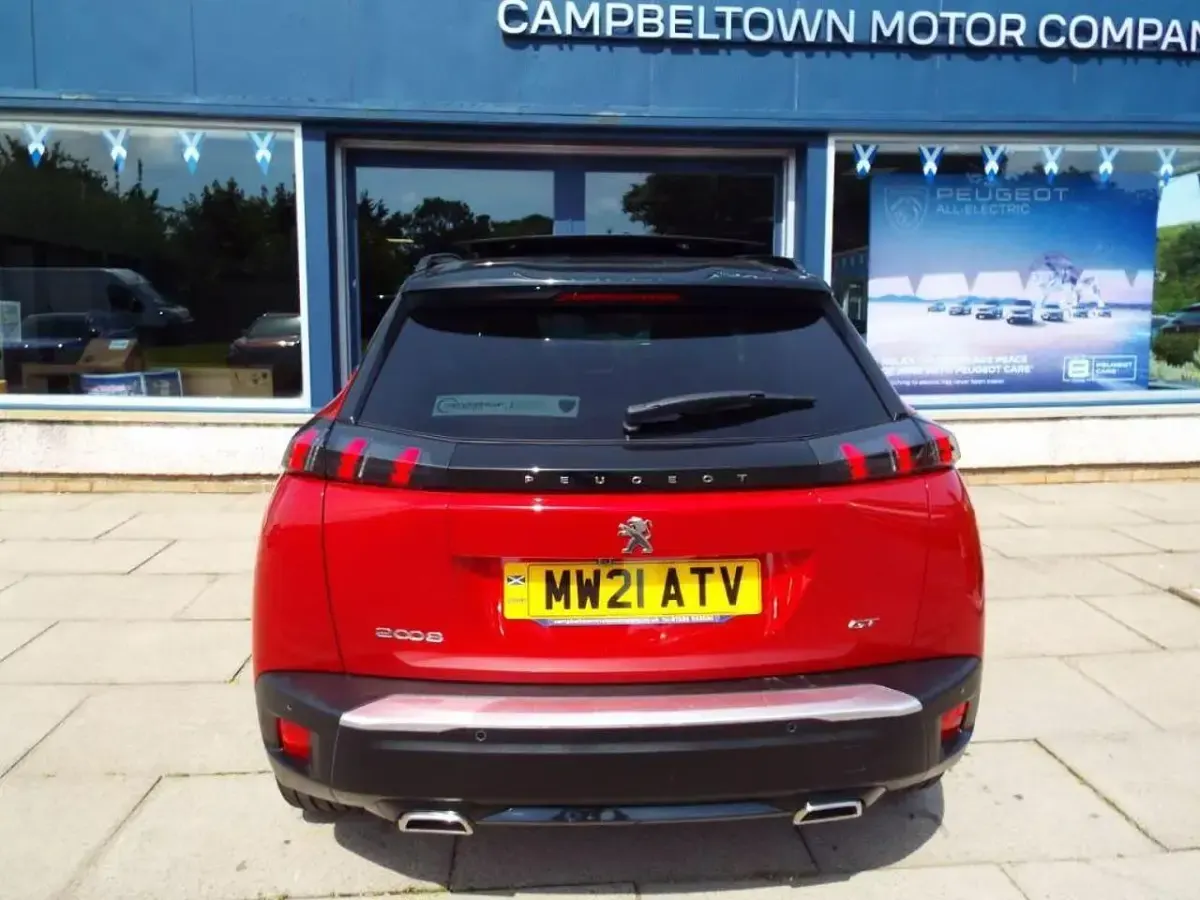 Used Peugeot 2008 Premium 129 HP (94 kW) 2021 Red SUV