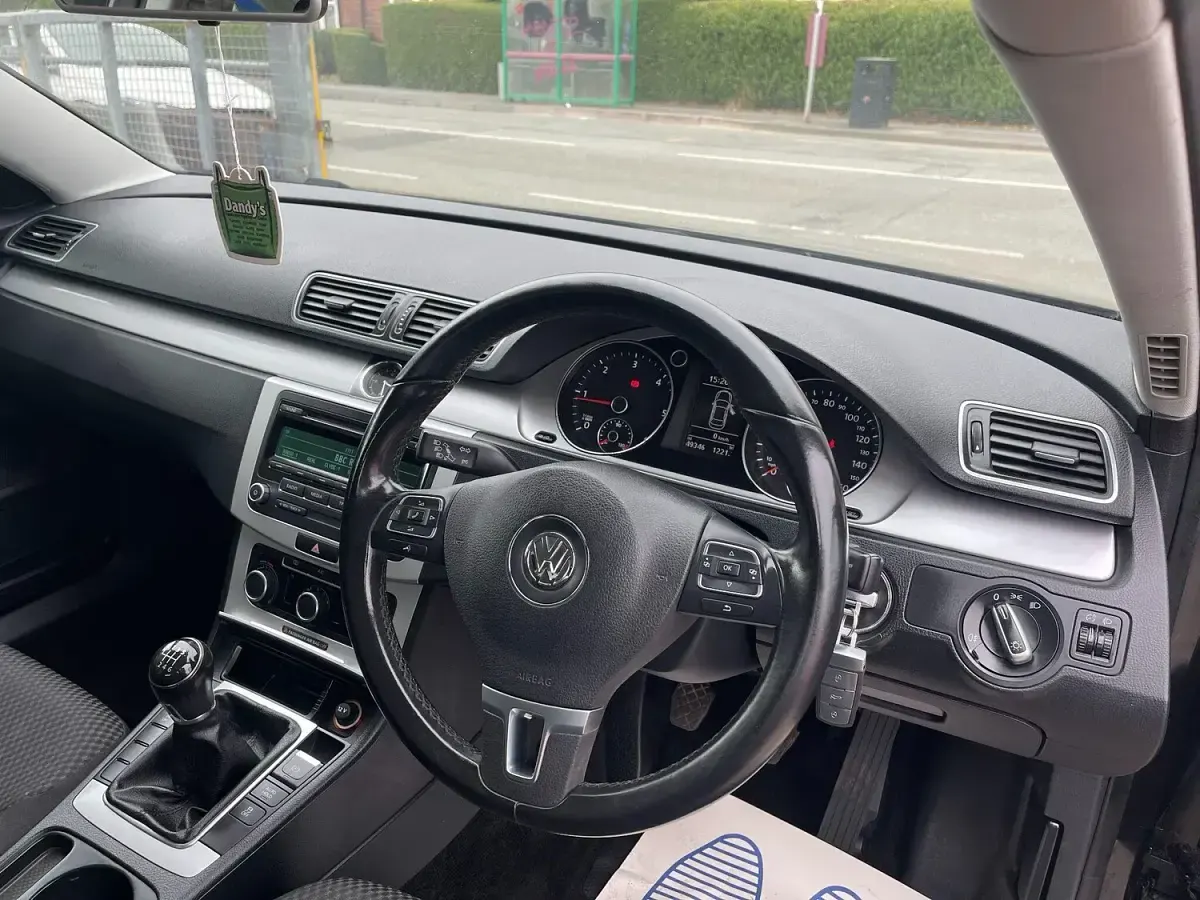 Used VW Passat S 2013 Black Sedan