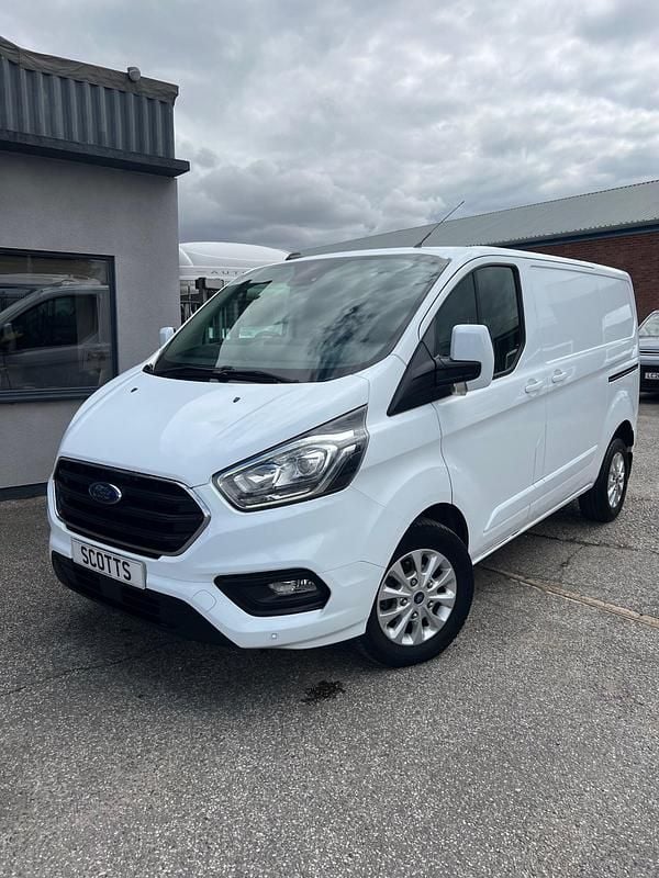 White Used 2022 Ford Transit Custom Limited Van | £13,995 (Good price) - Image 1/4