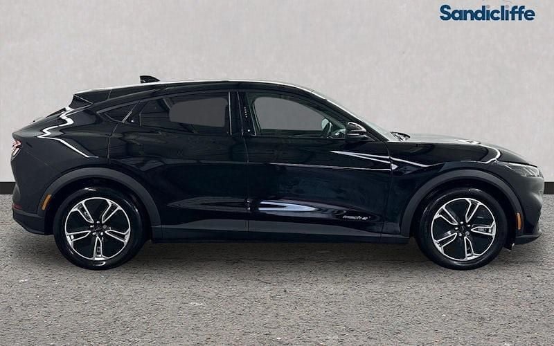 Used Ford Mustang Select 268 HP (197 kW) 2024 Absolute black (standard colour) Estate