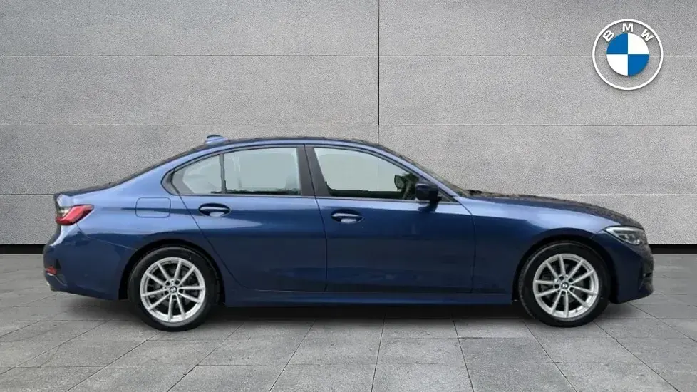 Used BMW 320 Comfort Edition 181 HP (133 kW) 2021 Blue Sedan