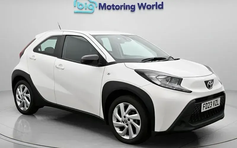 Used Toyota Aygo X PURE 72 HP (52 kW) 2023 SUV