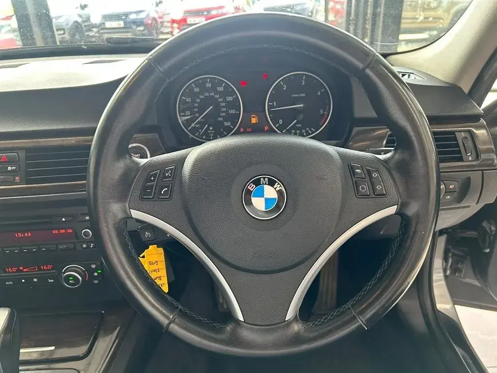 Used BMW 320 Exclusive 184 HP (135 kW) 2011 Grey Estate