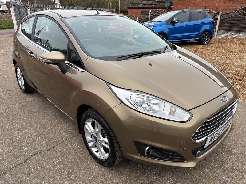 Used Ford Fiesta Zetec 2015 Brown Hatchback
