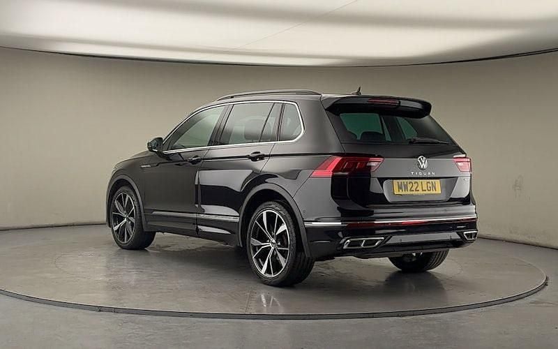 Used VW Tiguan R-line 150 HP (110 kW) 2022 Deep black pearlescent/deep black pearlescent SUV