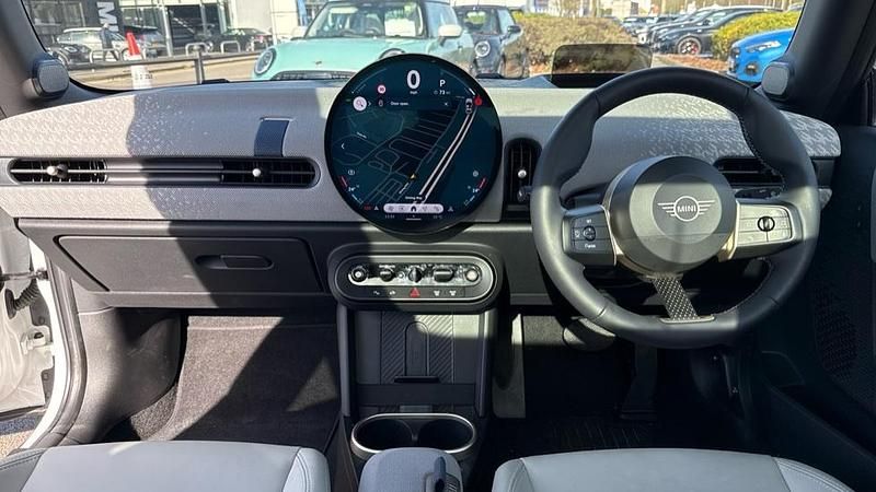 Used Mini Cooper S Hatch 201 HP (147 kW) 2025 White Hatchback