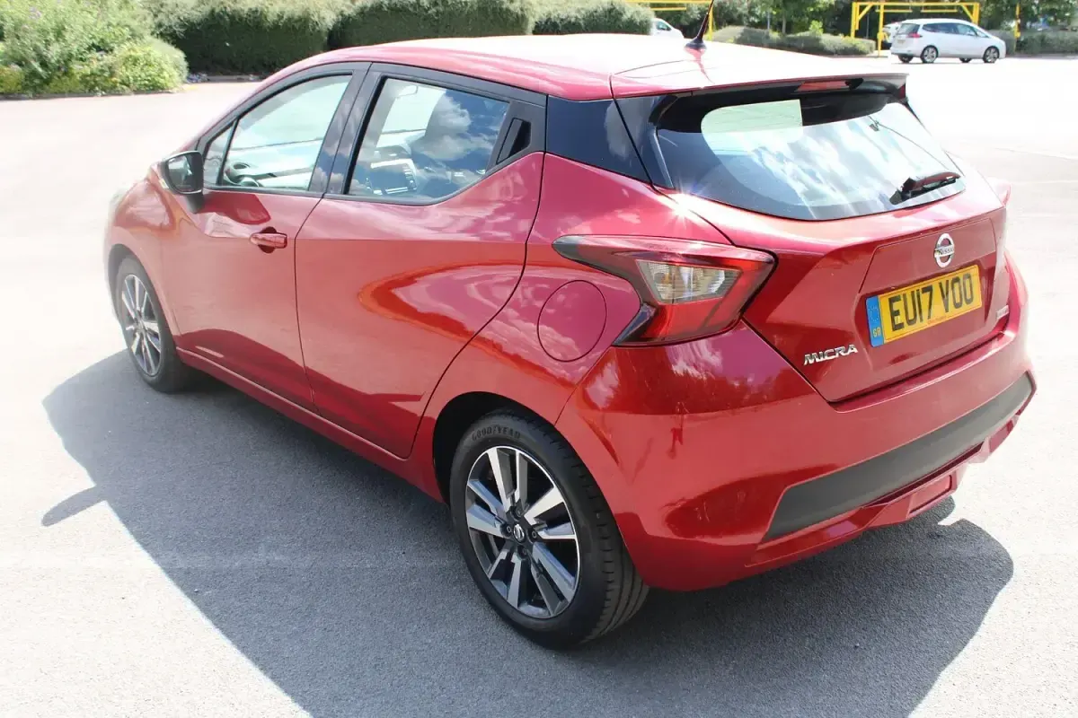Used Nissan Micra Acenta 90 HP (66 kW) 2017 Red Hatchback