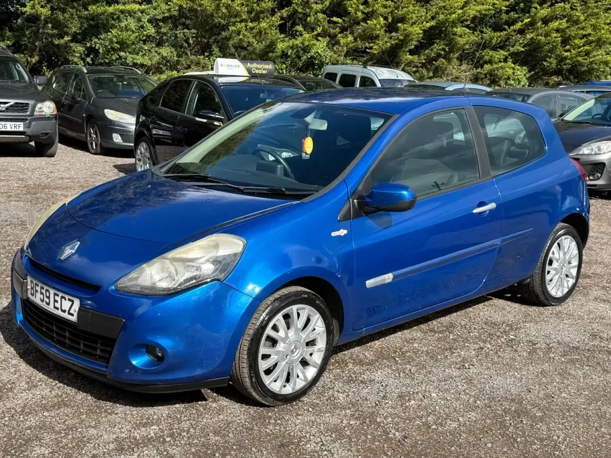 Used Renault Clio II 75 HP (55 kW) 2009 Blue Hatchback