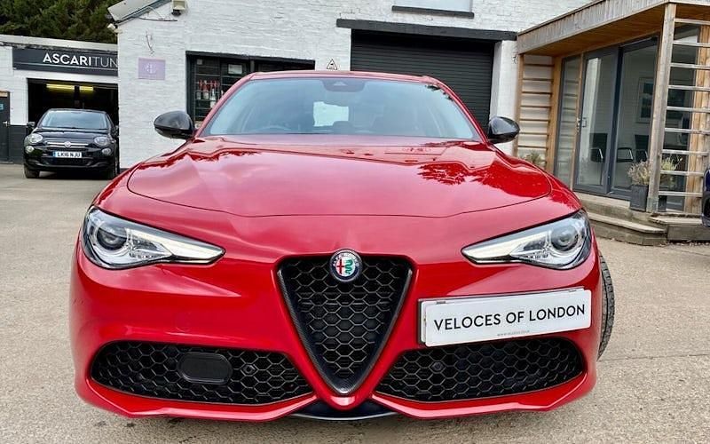 Used Alfa Romeo Giulia Veloce 280 HP (205 kW) 2020 Red Sedan