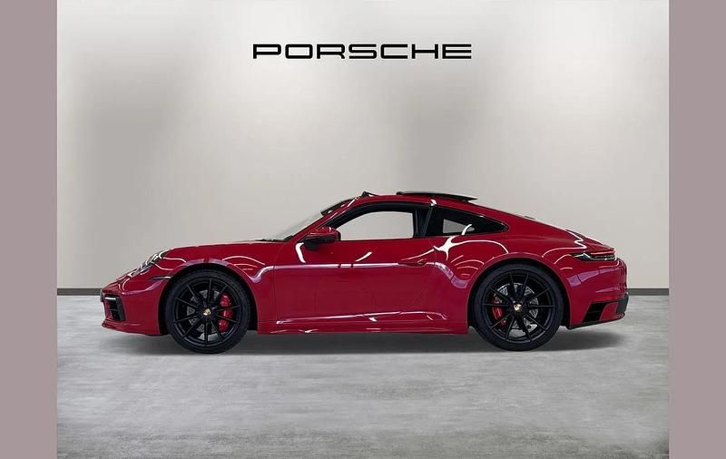 Used Porsche 911 444 HP (326 kW) 2022 Red Coupe