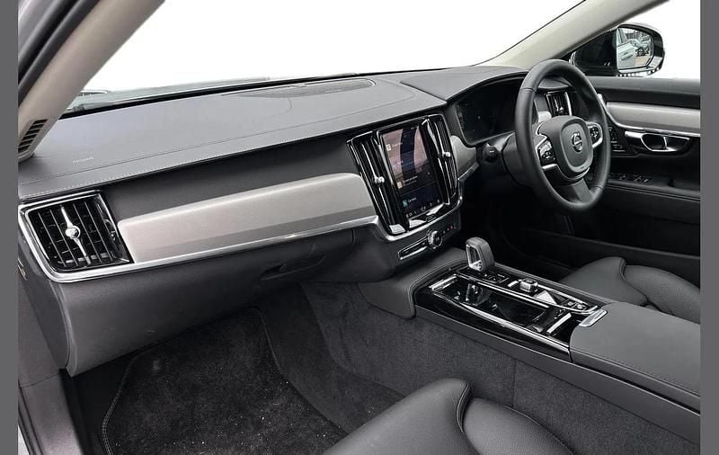 Used Volvo V90 Plus 345 HP (253 kW) 2025 Grey Estate