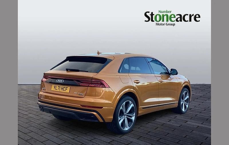Used Audi Q8 Black Edition 375 HP (275 kW) 2021 Orange SUV