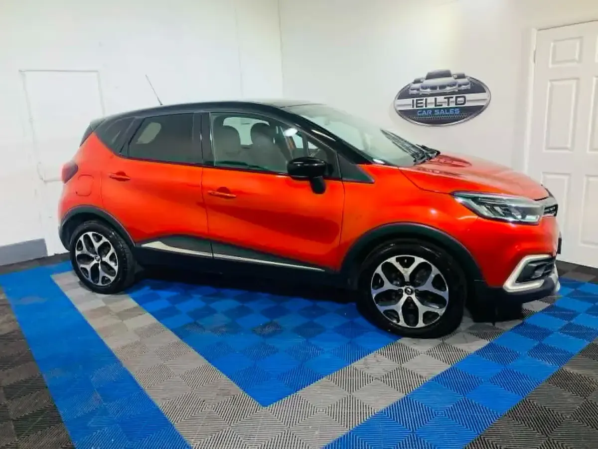 Used Renault Captur Dynamique 2017 Red SUV