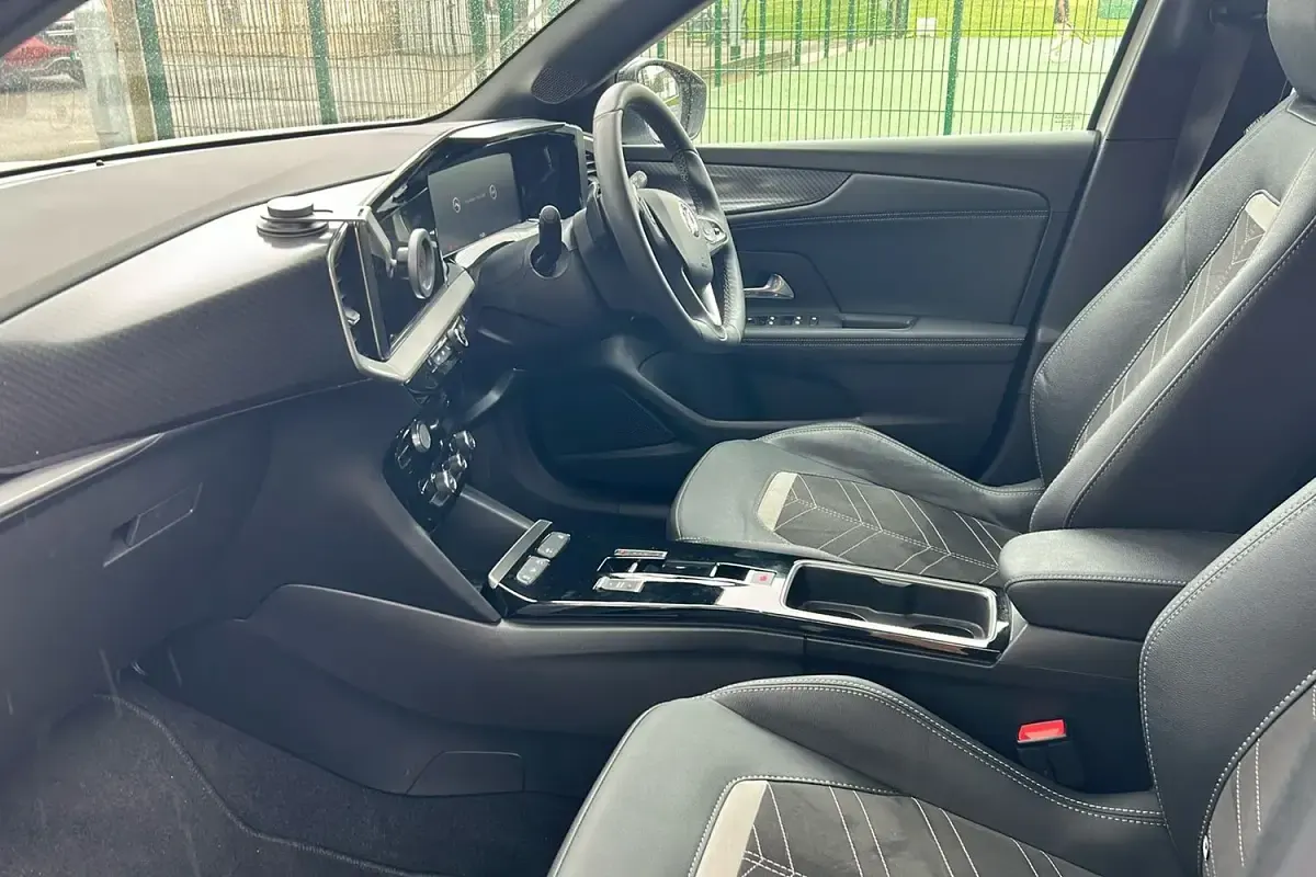 Used Vauxhall Mokka Ultimate 130 HP (95 kW) 2024 White SUV