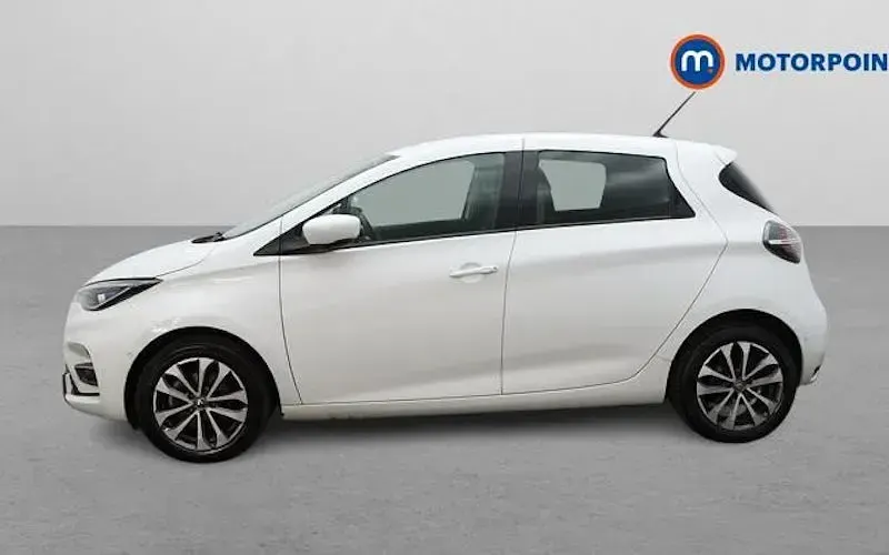 Used Renault Zoe GT-Line 100 kW (136 HP) 2022 White Hatchback