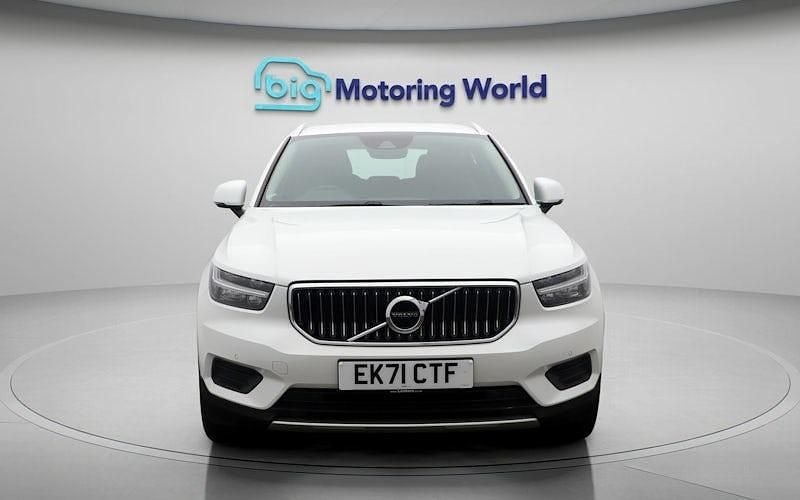 Used Volvo XC40 Inscription 197 HP (144 kW) 2021 White SUV