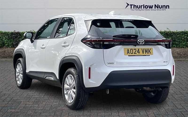 Used Toyota Yaris Hybrid 116 HP (85 kW) 2026 Estate