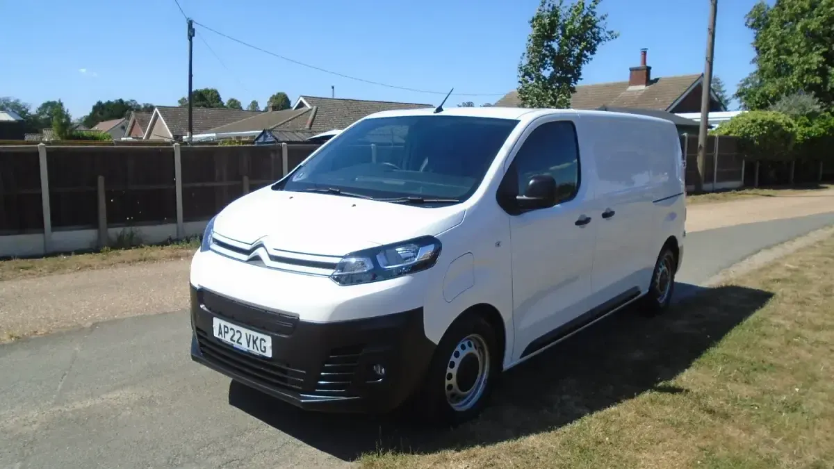 Used Citroën Dispatch 100 kW (136 HP) 2022 White MPV