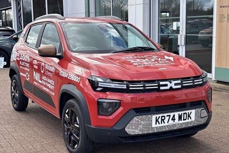 New 2024 Dacia Spring Extreme Hatchback | £11,995 (Good price) - Image 1/1
