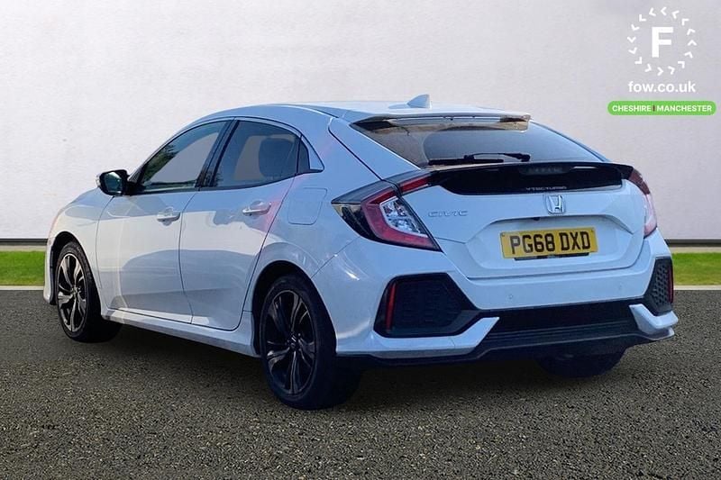 Begagnad Honda Civic SR 126 HK (92 kW) 2019 Vit Halvkombi