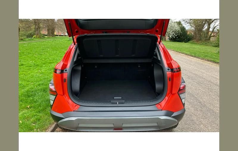 Used Hyundai Kona Advanced 129 HP (94 kW) 2024 Orange SUV