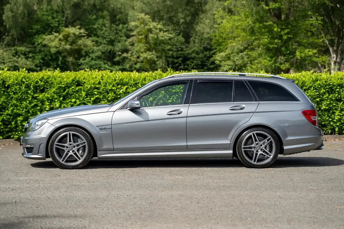 Used Mercedes C63 AMG 510 HP (375 kW) 2012 Silver Estate