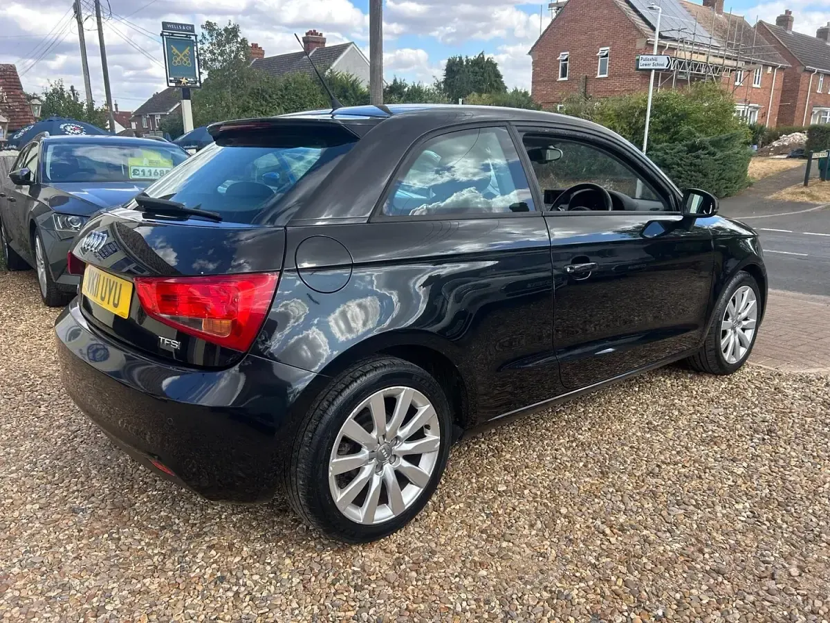 Used Audi A1 Sport 86 HP (63 kW) 2011 Black Hatchback