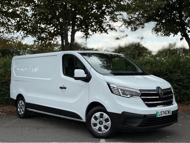 Used Renault Trafic 88 kW (121 HP) 2024 Solid  glacier white  MPV