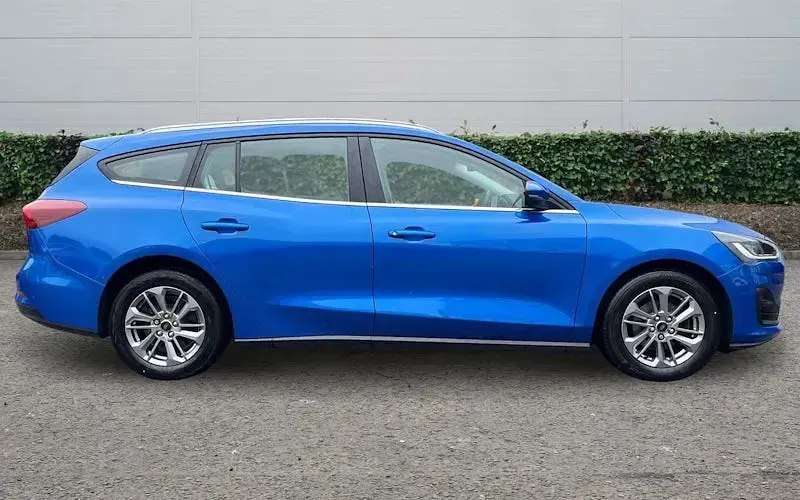 Used Ford Focus Titanium 155 HP (114 kW) 2023 Blue Estate