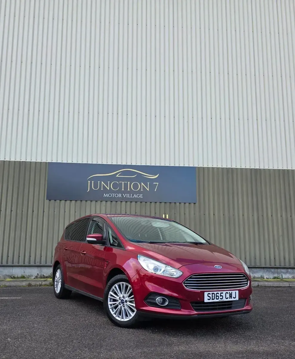 Used Ford S-MAX Zetec 150 HP (110 kW) 2015 Red MPV