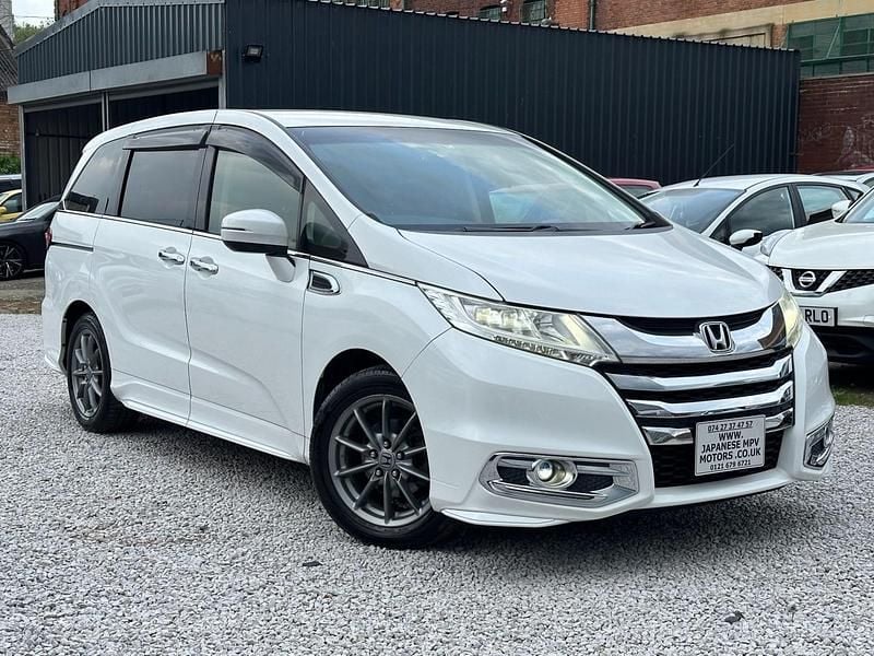 White Used 2016 Honda Odyssey MPV | £14,995 (A bit pricey) - Image 1/4