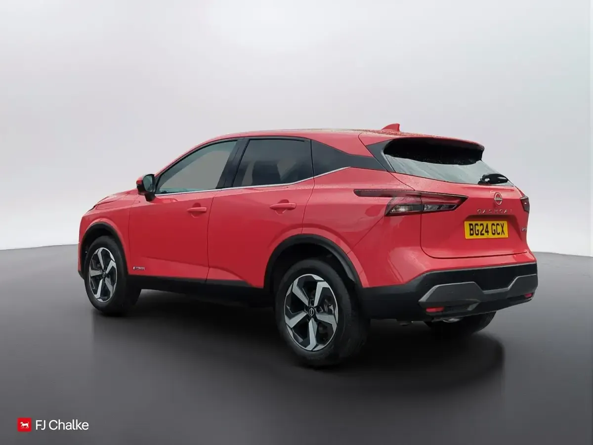 Used Nissan Qashqai N-Connecta 190 HP (139 kW) 2024 Red SUV