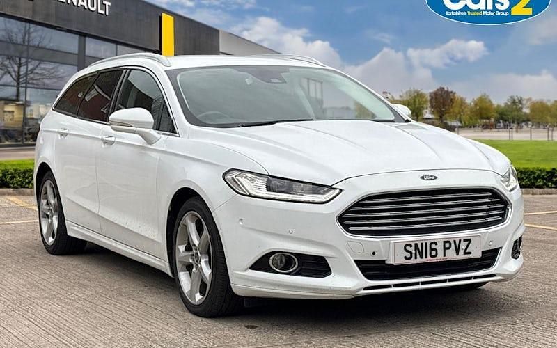 Used Ford Mondeo Titanium 179 HP (131 kW) 2016 White Estate