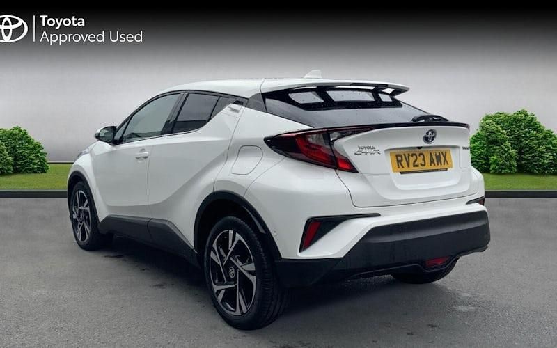 Used Toyota C-HR Design 122 HP (89 kW) 2023 Pure white SUV