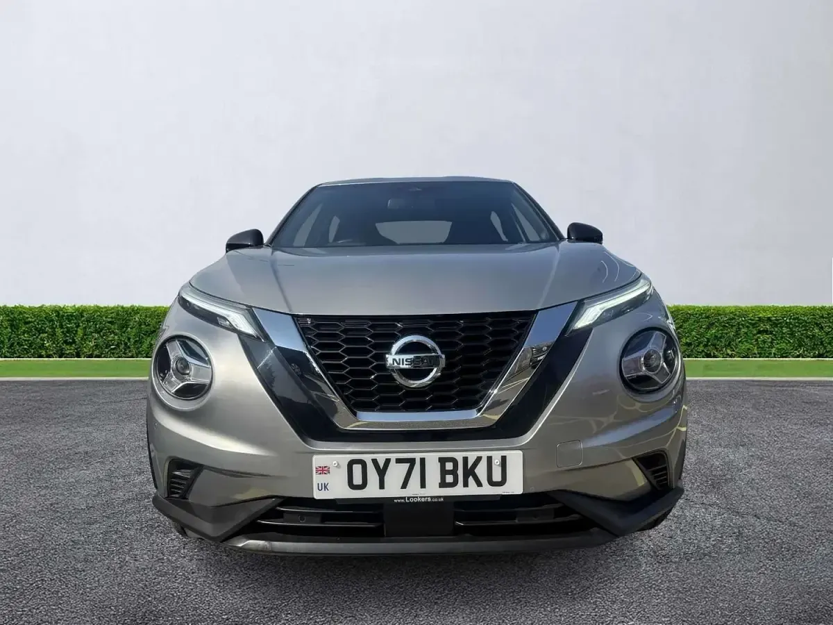 Used Nissan Juke N-Connecta 114 HP (83 kW) 2022 Silver SUV