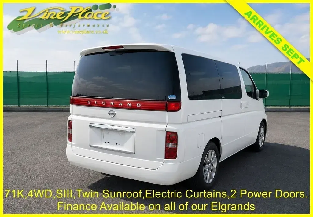 Used Nissan Elgrand 2007 White MPV